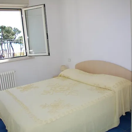 Casa Azzurra 아파트 피네토